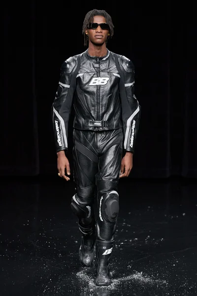 Look 48